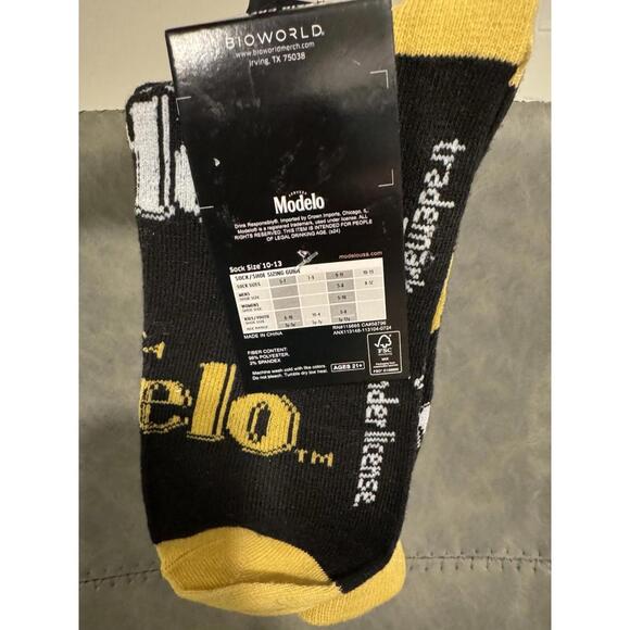 MODELO MEXICAN BEER 2 Pair Novelty Crew Socks Men's Shoe Size 10-13. - Picture 7 of 11